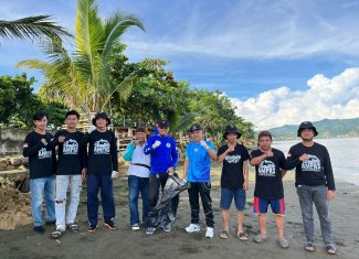 Aksi bersih-bersih pantai arteri mamuju berkolaborasi dengan DLH kab. Mamuju, BPJN Sulbar & Komunitas Ampas Mamuju