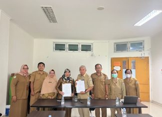 Penandatanganan MoU antara Rumah Sakit Umum Daerah Provinsi Sulawesi Barat dengan UPTD Laboratorium Dinas Lingkungan Hidup Prov. Sulbar