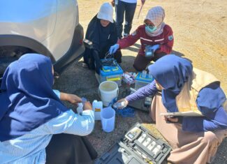 KEGIATAN SAMPLING OLEH UPTD LABORATORIUM LINGKUNGAN DINAS LINGKUNGAN HIDUP PROV. SULBAR