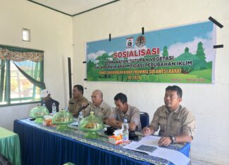 DLH Prov. Sulbar melaksanakan kegiatan sosialisasi peningkatan tutupan vegetasi dalam upaya aksi mitigasi perubahan iklim.