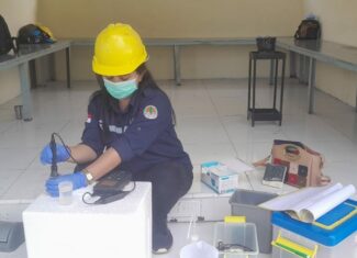 KEGIATAN SAMPLING AIR LIMBAH PT. SEMEN INDONESIA OLEH UPTD LABORATORIUM LINGKUNGAN DINAS LINGKUNGAN HIDUP PROV. SULBAR