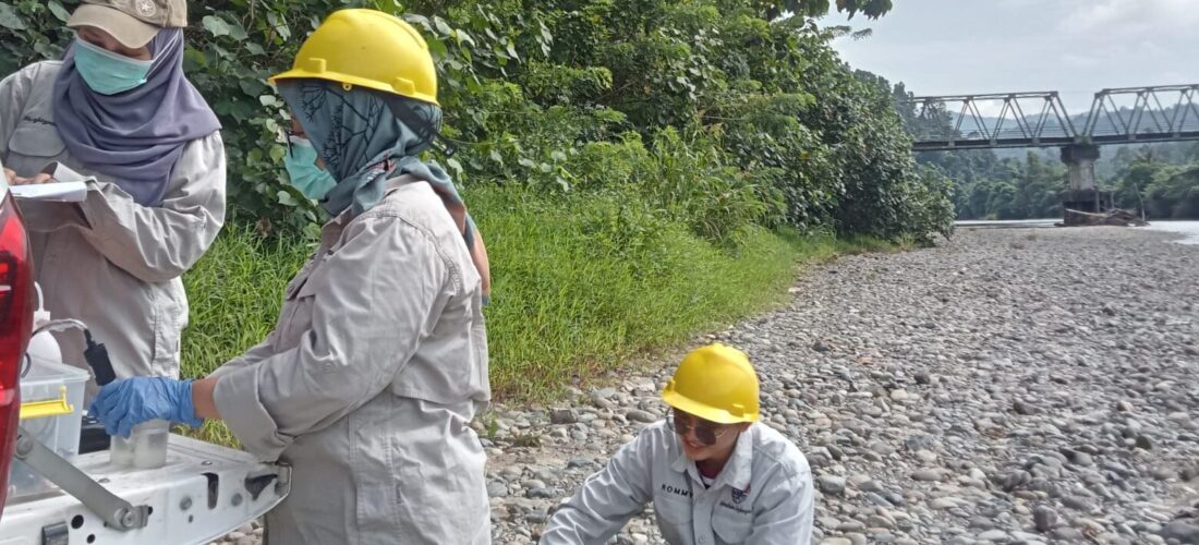 KEGIATAN SAMPLING OLEH UPTD LABORATORIUM LINGKUNGAN DINAS LINGKUNGAN HIDUP PROV. SULBAR